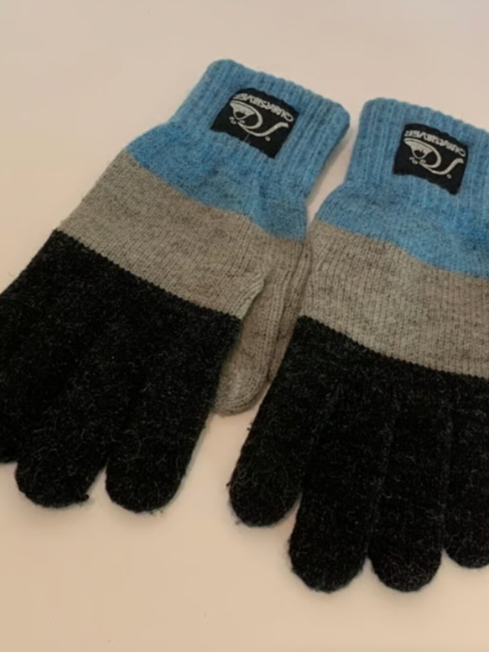 Quicksilver Knit Gloves New Without Tags